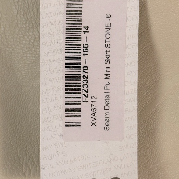 NWT Vegan Leather Stone Colored Mini Size 6 - Picture 3 of 5